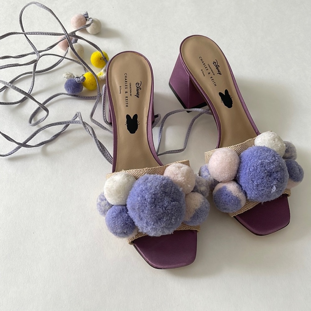 🌺Charles & Keith Disney collection size 37